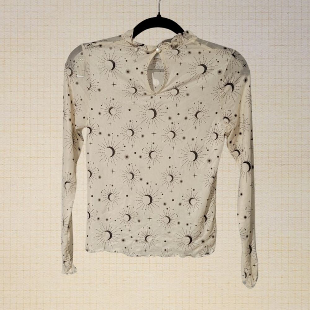 2000s Witchy Y2K Moon Star Print Sheer Lettuce Edge Top Medium Keyhole Sleeve C